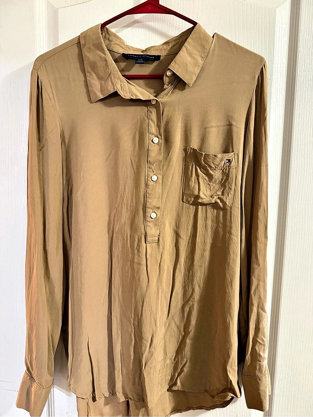 Tommy Hilfiger Long Sleeve half Button Down in Brown Size Large Like New